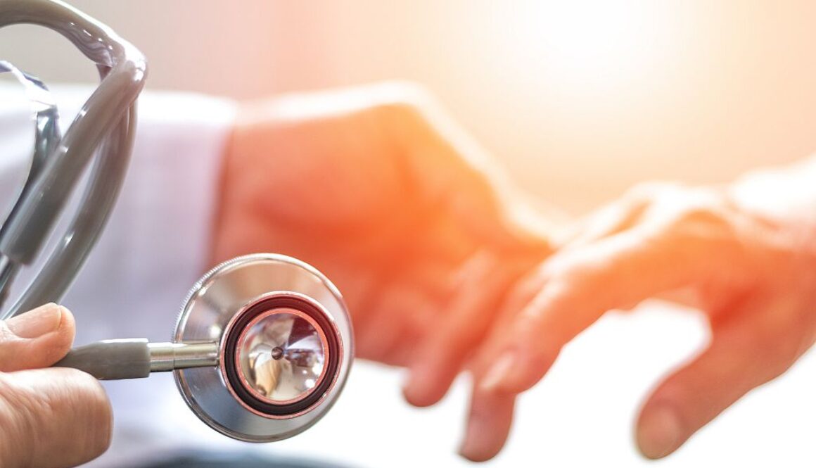 7 sygnałów, że warto zacząć regularnie mierzyć ciśnienie